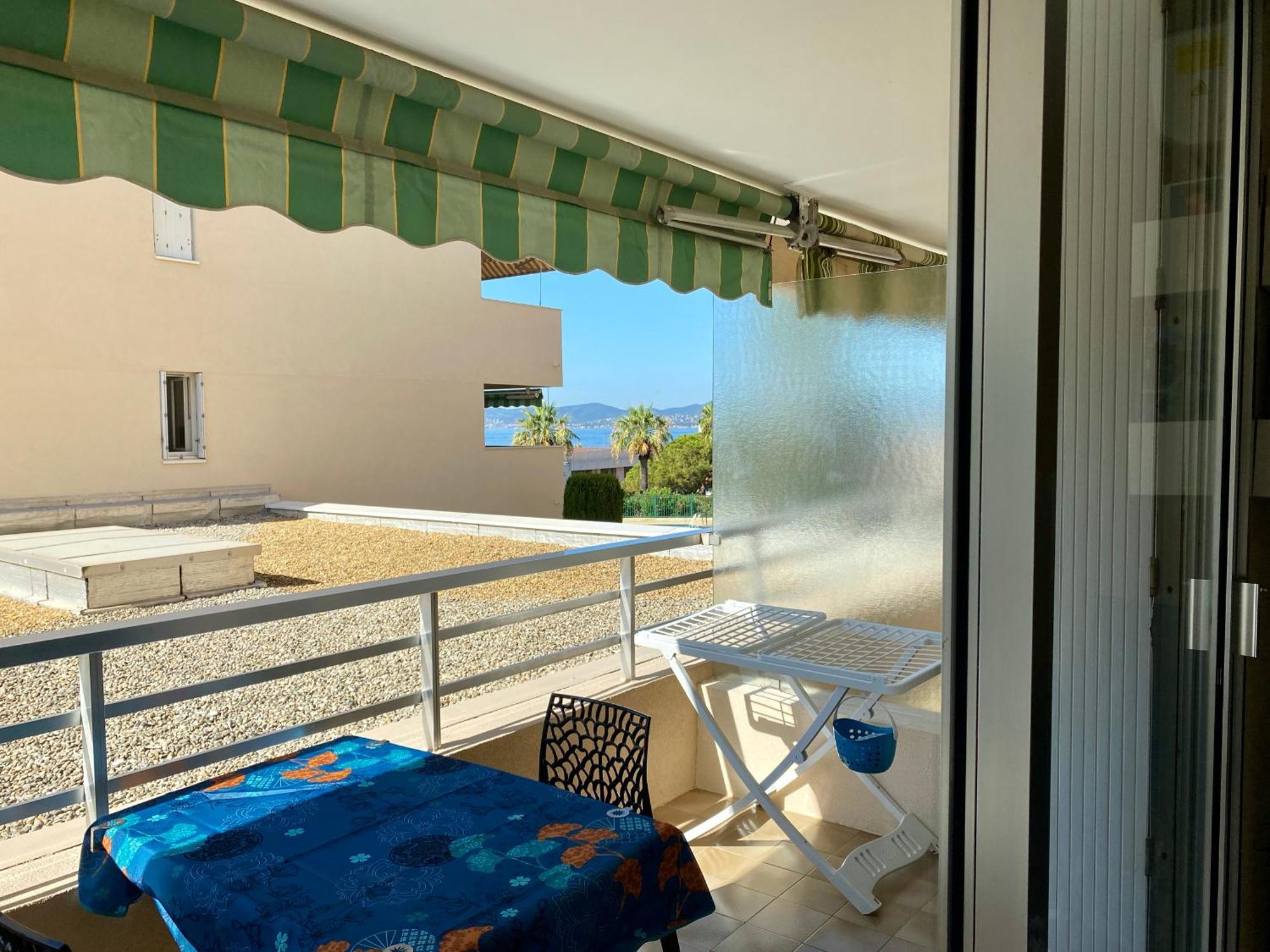 Studio 127, Vue Mer Et Piscine, Port Santa Lucia Saint-Raphaël Buitenkant foto